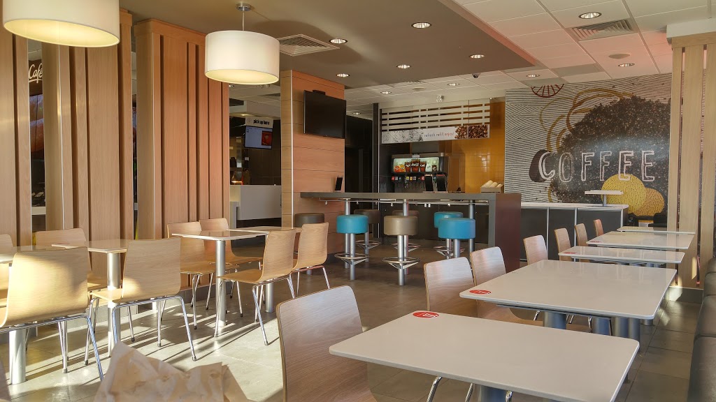 McDonalds | 190 Green Ln E, East Gwillimbury, ON L9N 0C4, Canada | Phone: (905) 898-6842