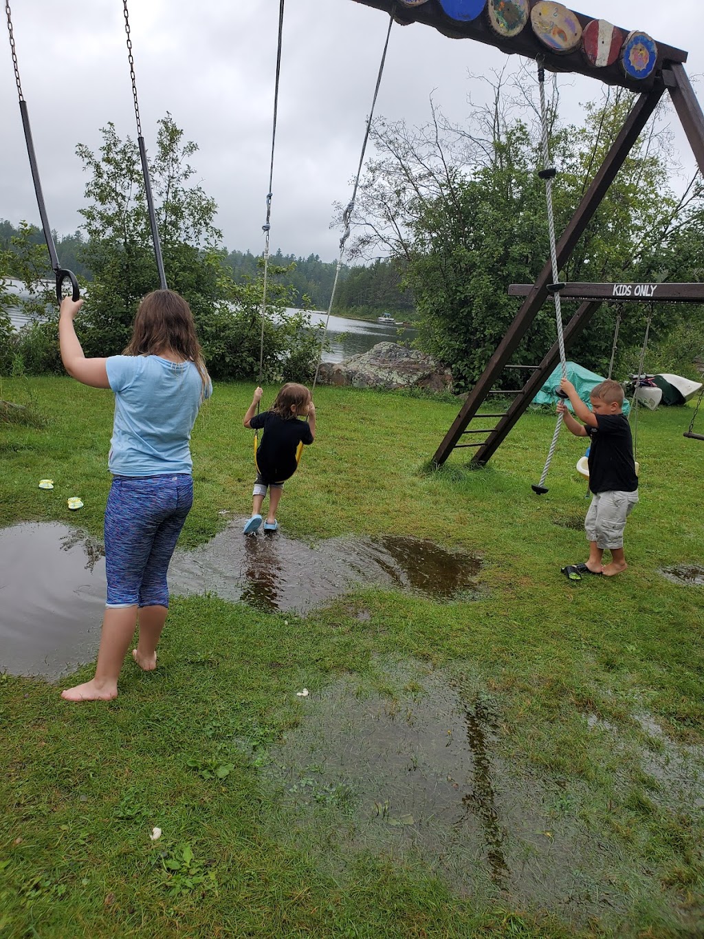 Ravenscroft Cottages Inc. | 19 Jumping Caribou Rd, Temagami, ON P0H 2H0, Canada | Phone: (705) 569-3865