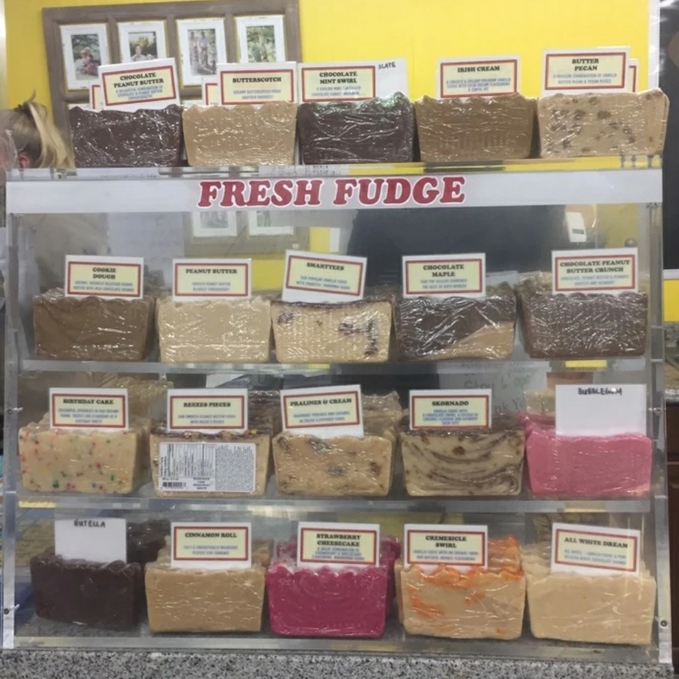 Enniskillen General Store | 2366 Durham Regional Hwy 2, Bowmanville, ON L1C 4Z3, Canada | Phone: (905) 623-4000