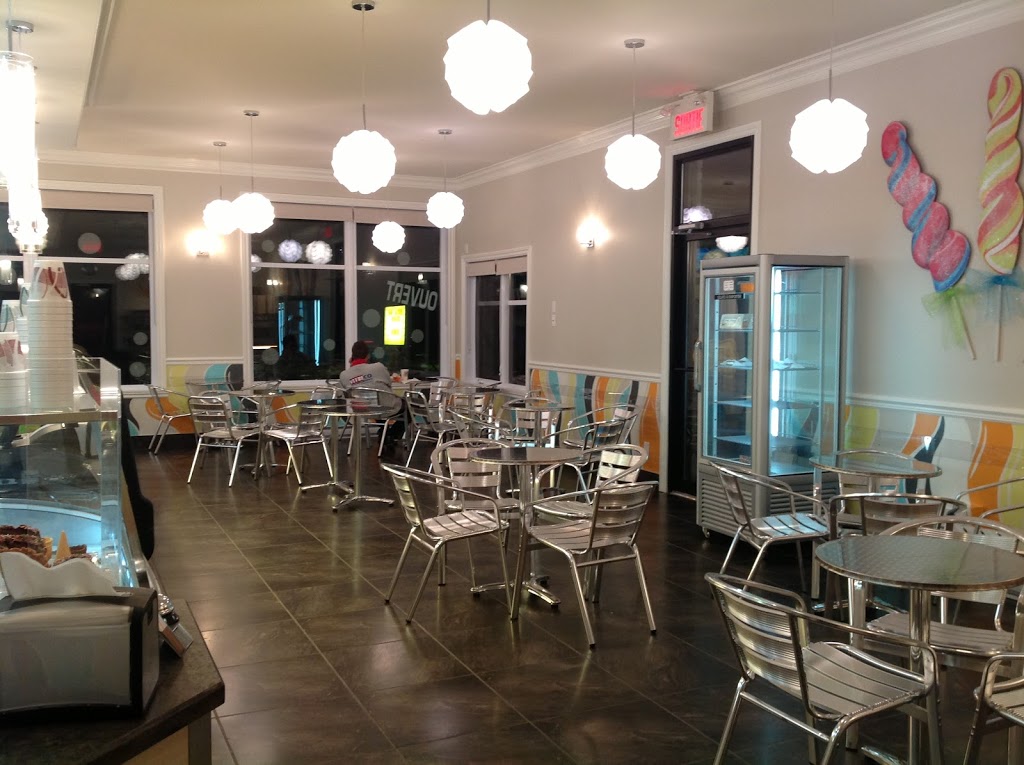 Bar laitier Paulois | 748 Boulevard de lIndustrie, Saint-Paul, QC J0K 3E0, Canada | Phone: (450) 394-4430