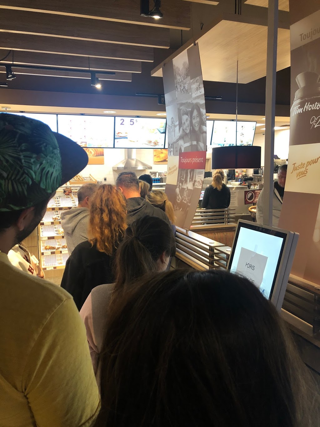 Tim Hortons | 180 Rue de Saint Jovite, Mont-Tremblant, QC J8E 2Z9, Canada | Phone: (819) 425-9271