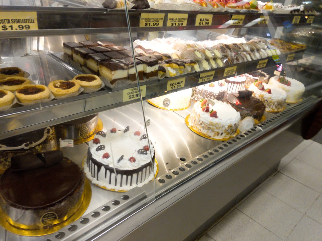 Tre Rose Bakery | 2098 Kipling Ave, Etobicoke, ON M9W 4K5, Canada | Phone: (416) 747-5343
