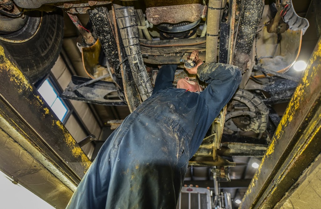 Hwy 4 Truck Service Ltd. Traction Heavy Duty Parts & TruckPro Re | 402143, Grey County Rd 4, Hanover, ON N4N 3B8, Canada | Phone: (519) 369-5052