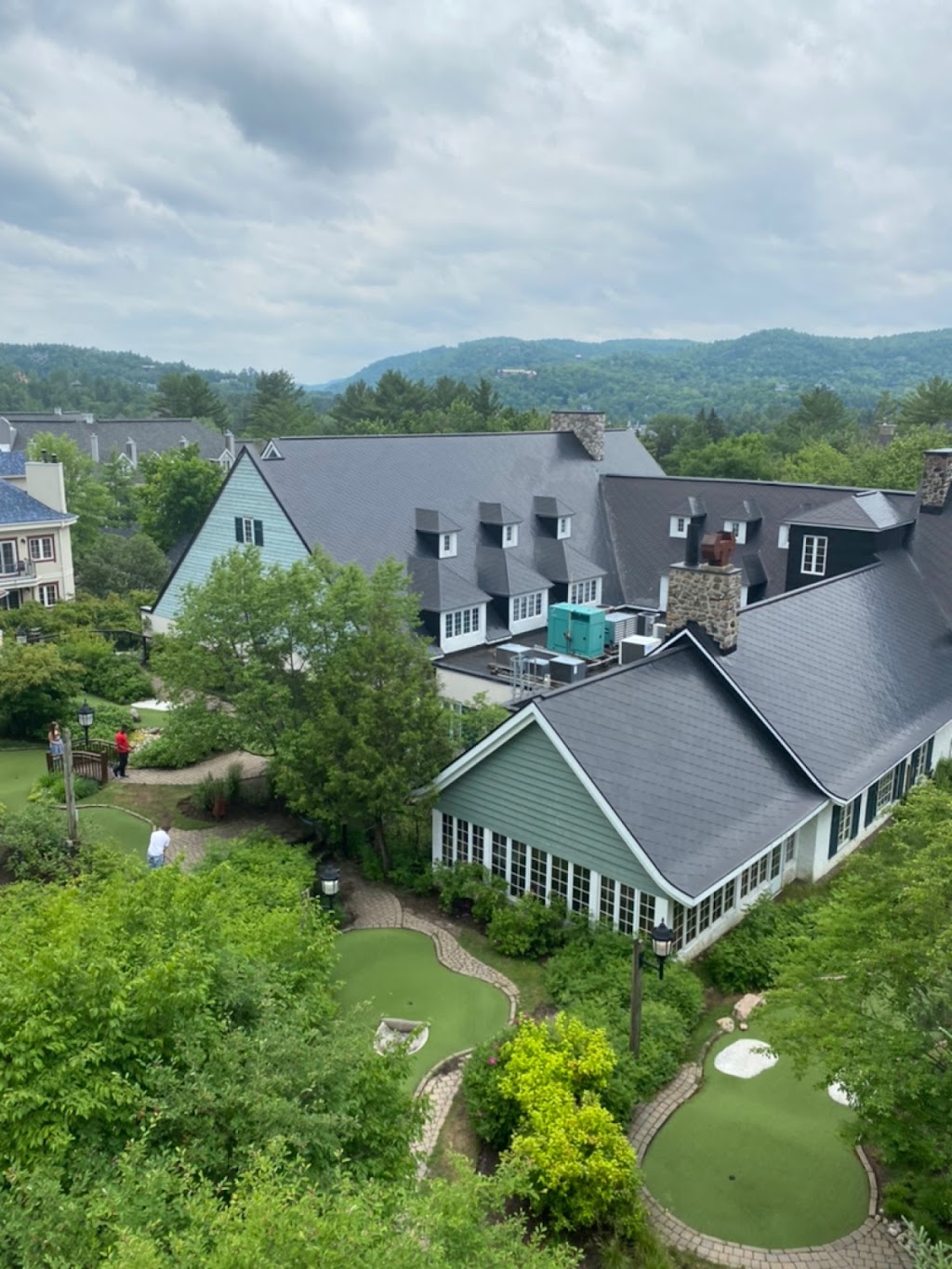 Mini-golf Le Petit Géant | 140 Chem. au Pied de la Montagne, Mont-Tremblant, QC J8E 3M2, Canada | Phone: (819) 681-3000