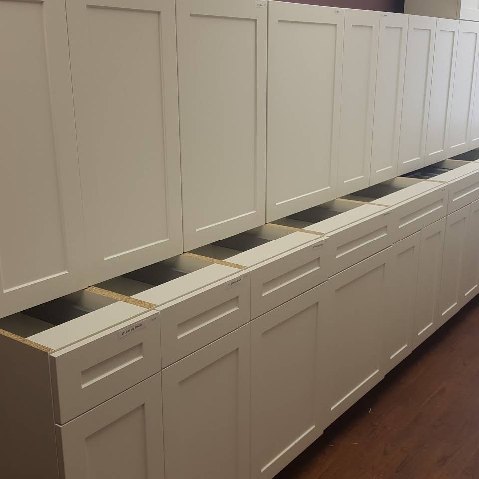 Queen Cabinets | 122 Queen St N, Tilbury, ON N0P 2L0, Canada | Phone: (519) 253-4851