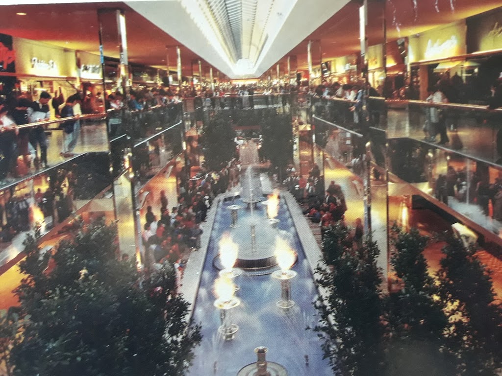 World Waterpark | 8882 170 St NW #1338, Edmonton, AB T5T 4M2, Canada | Phone: (780) 444-5300