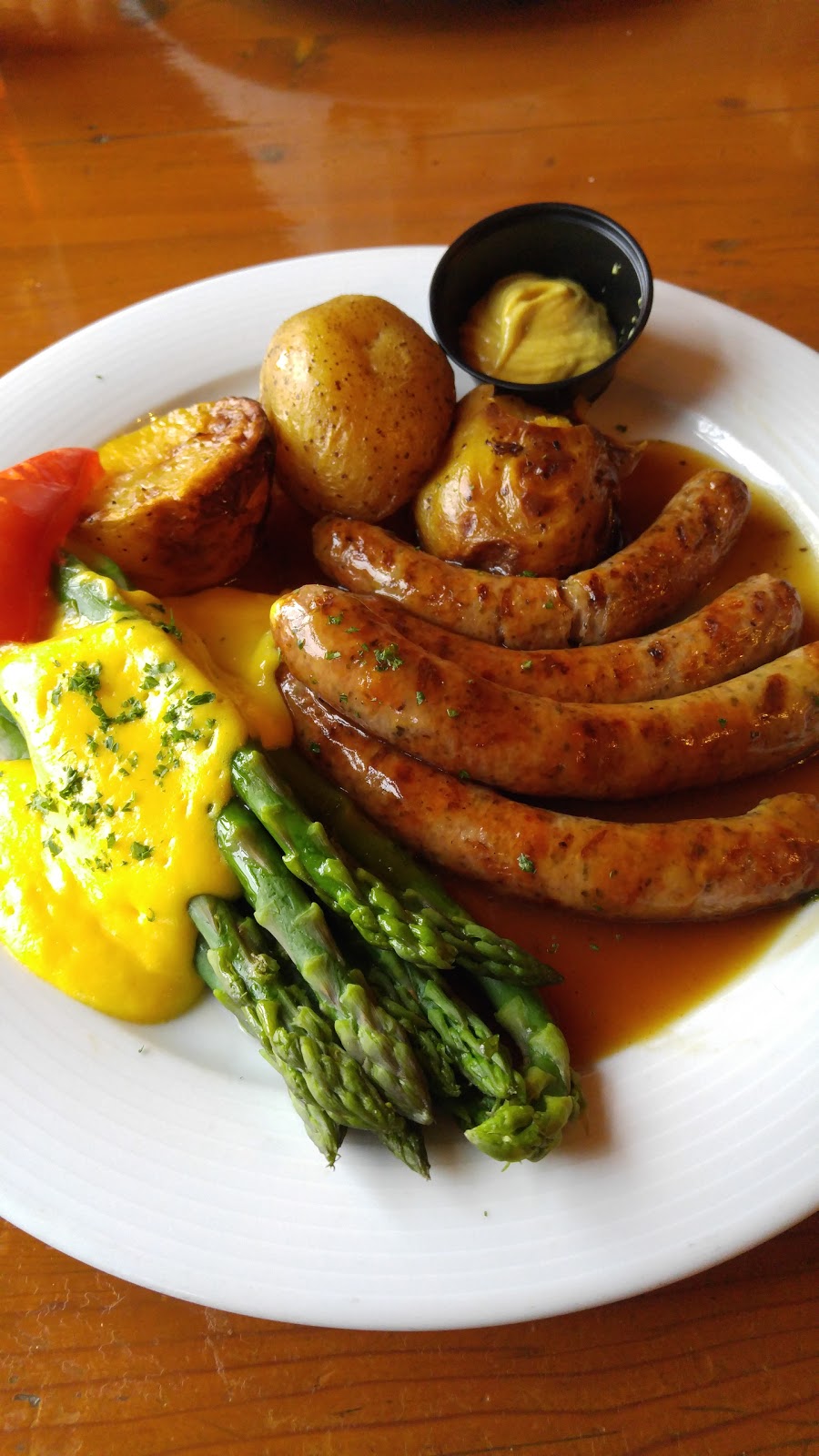 Gasthaus on the Lake | 5790 Beach Ave, Peachland, BC V0H 1X6, Canada | Phone: (250) 767-6625