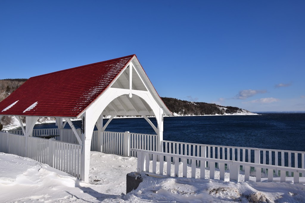 Chapelle de Tadoussac | 169 Rue du Bord de lEau, Tadoussac, QC G0T 2A0, Canada | Phone: (418) 235-4324