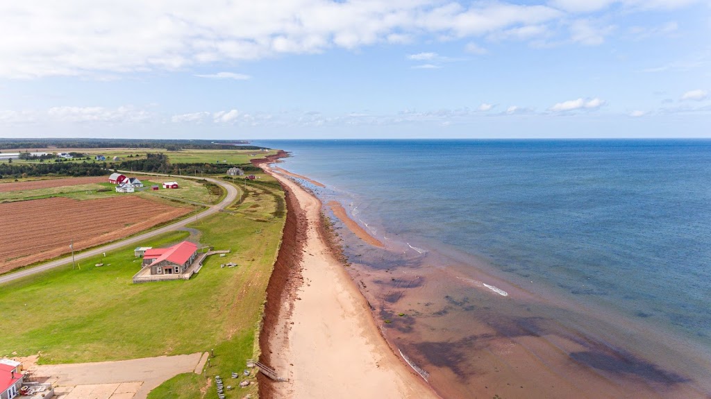 Sirens Beach Motel | 7 Cape Rd, North Lake, PE C0A 2B0, Canada | Phone: (902) 357-2228