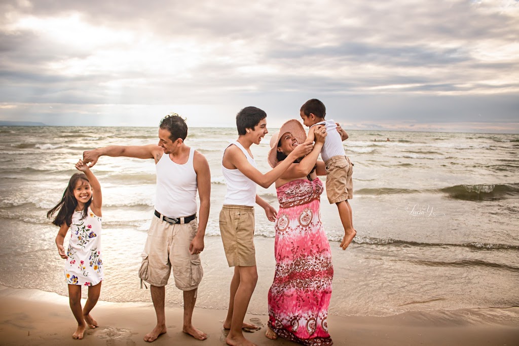 Lucia Yglesias Photography | 25 Tindale Ct, Hamilton, ON L8K 6C8, Canada | Phone: (647) 869-4078