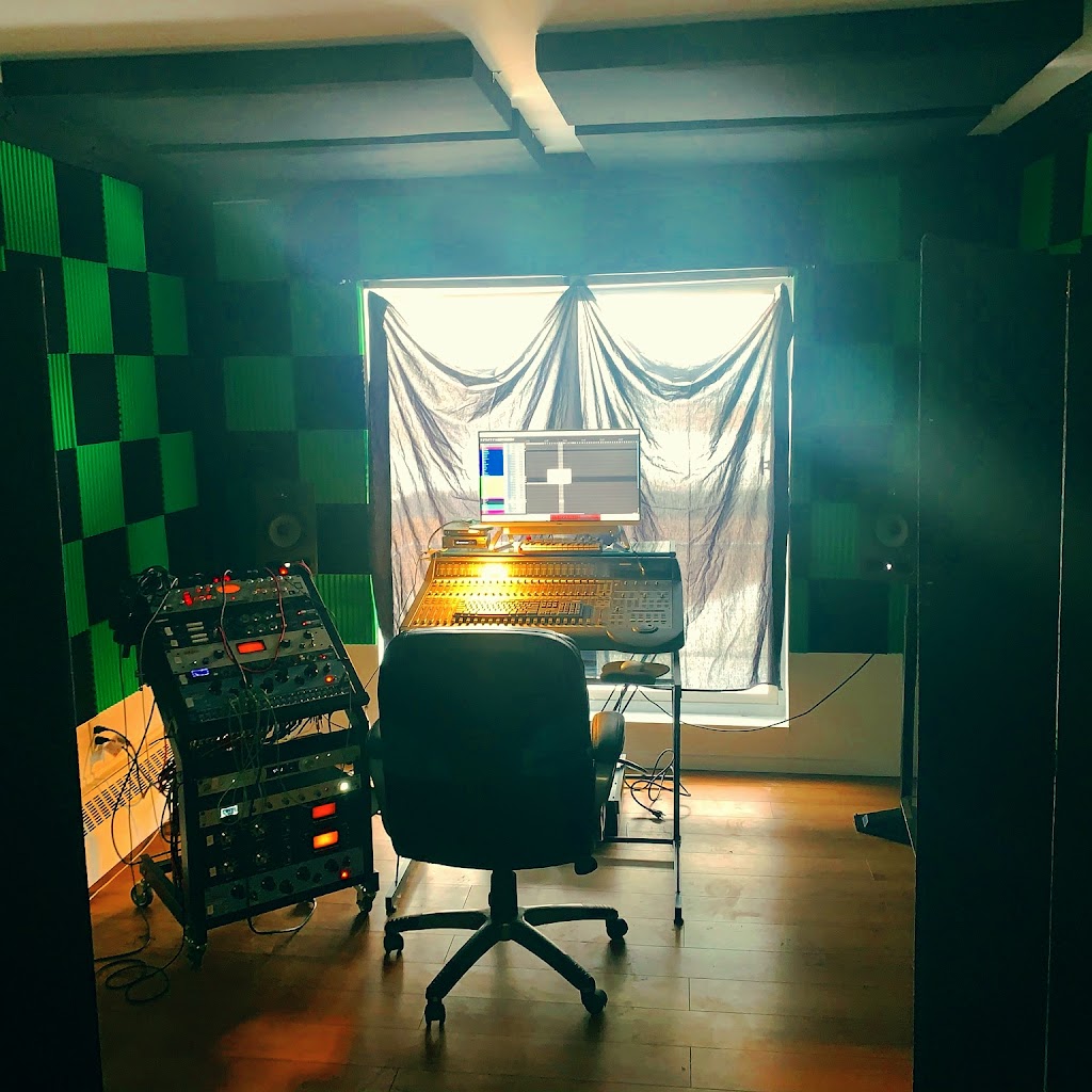 GreenLight Music | 855 Rue Galt #403, Verdun, QC H4G 3G3, Canada | Phone: (438) 988-3898