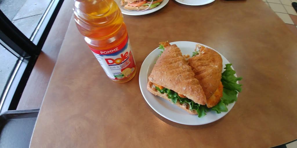 Country Style | 524 Wilson Heights Blvd, North York, ON M3H 2V6, Canada | Phone: (416) 630-4039