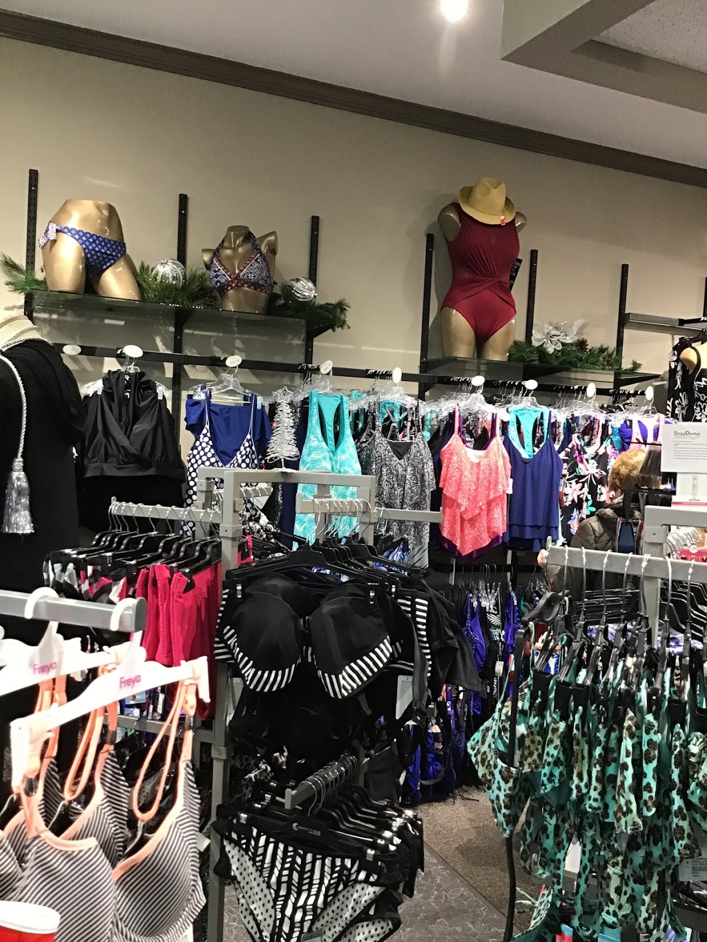 My Top Drawer | 7805 Lundys Ln, Niagara Falls, ON L2H 1H3, Canada | Phone: (905) 371-1272