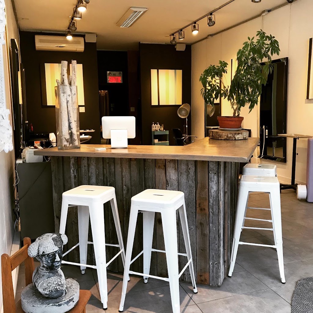 Tête du Toro | Canada, 4661 R. Notre Dame O #101, Montréal, QC H4C 1S7, Canada | Phone: (514) 808-0215