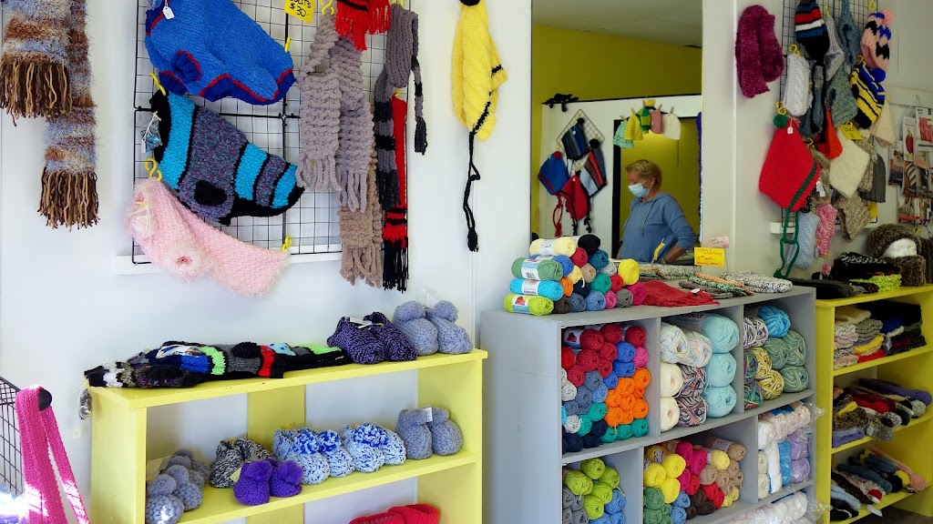 Just Knittin Around | 207 Manitoba Ave, Selkirk, MB R1A 0Y4, Canada | Phone: (204) 226-9965