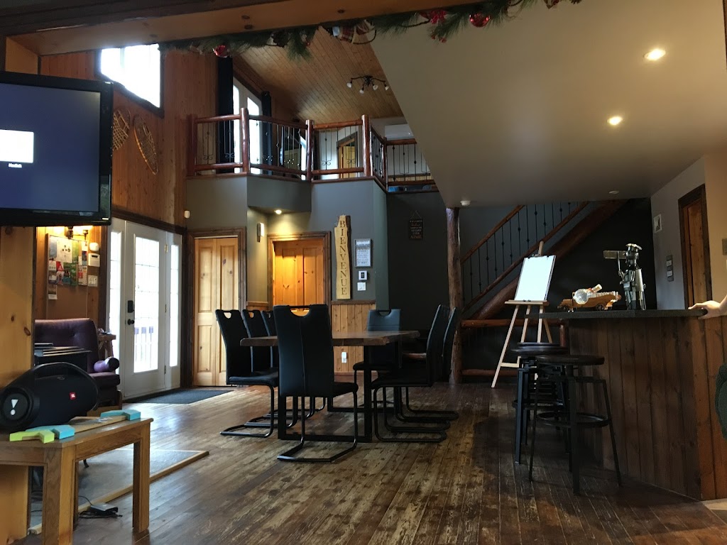 Chalet spa Kodiak | 11 Rue Danielle, Saint-Côme, QC J0K 2B0, Canada | Phone: (514) 663-9990