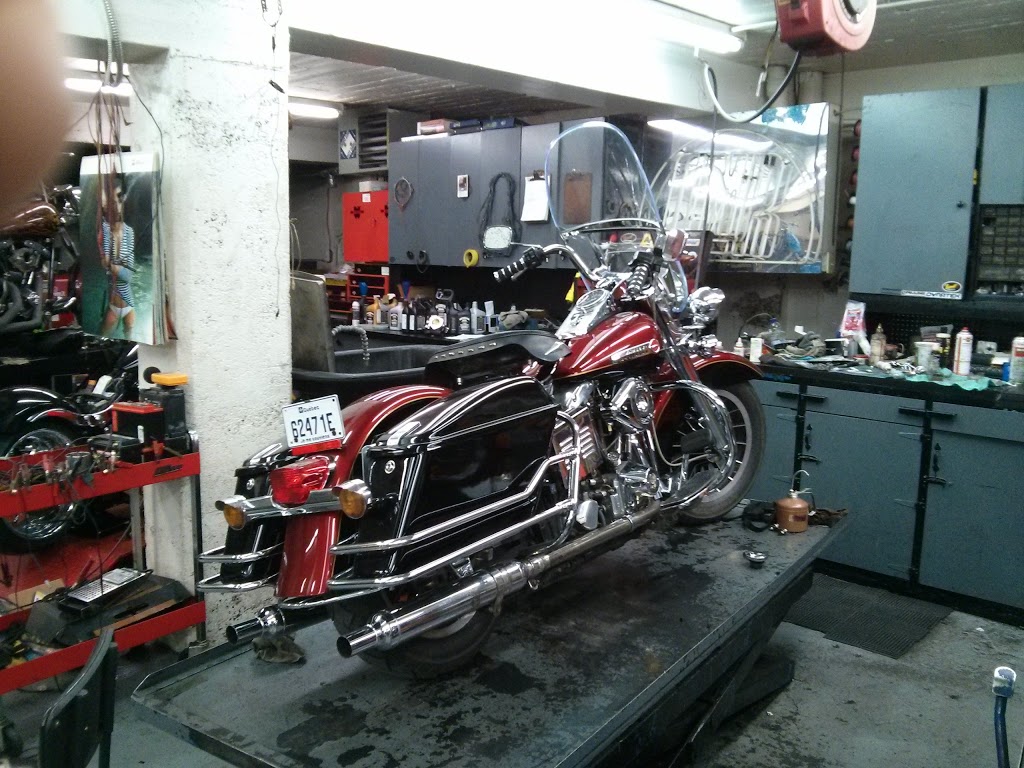 CMR Custom Motorcycle Parts | 3920 Rue Sainte-Catherine E, Montréal, QC H1W 2G6, Canada | Phone: (514) 527-1570