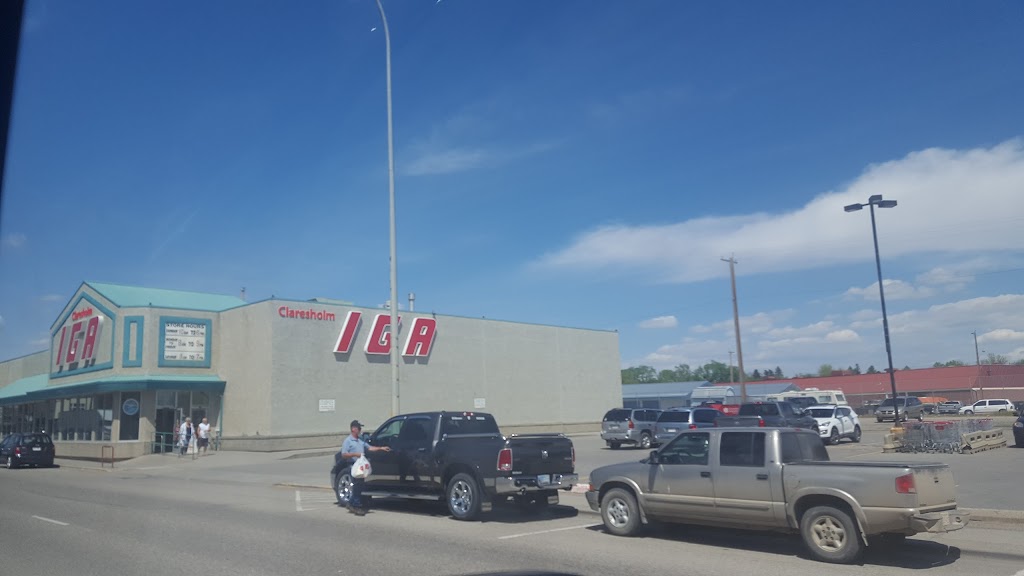 IGA Claresholm | 4920 1 St W, Claresholm, AB T0L 0T0, Canada | Phone: (403) 625-2555