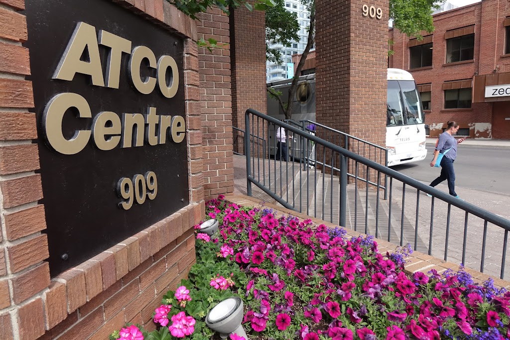 ATCO Park | 5302 Forand St SW, Calgary, AB T3E 8B4, Canada | Phone: (403) 245-7210
