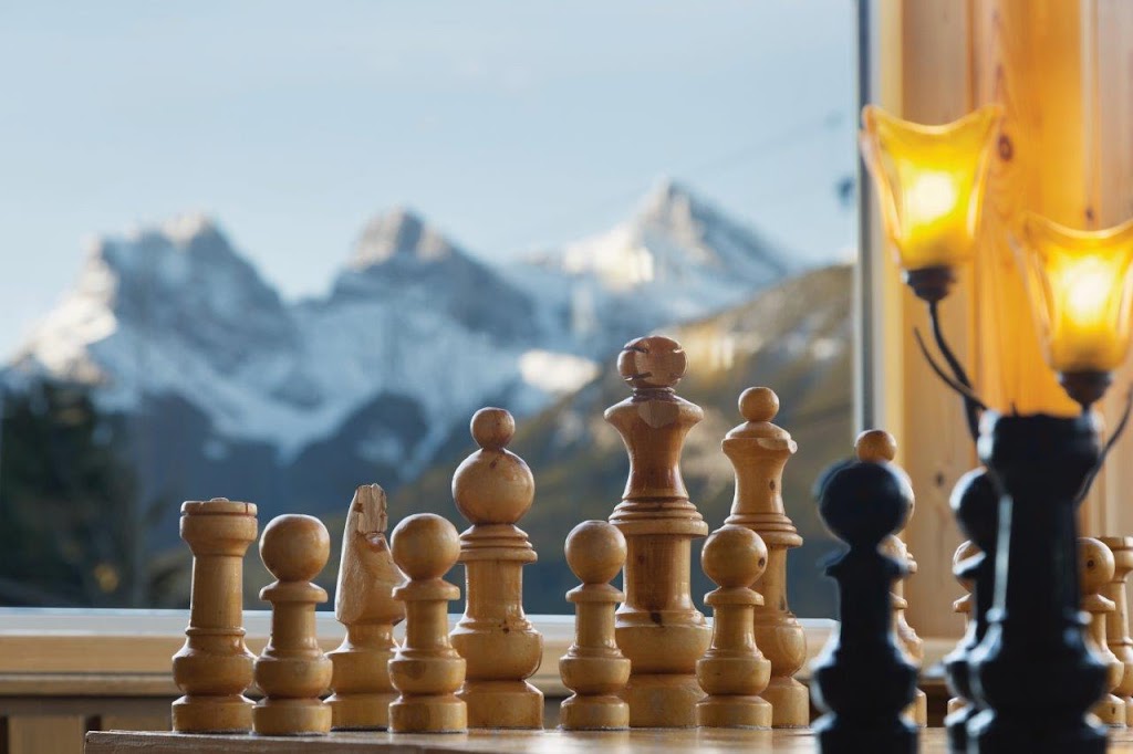 Canmore Rocky Mountain Inn | 1719 Bow Valley Trail, Canmore, AB T1W 1L7, Canada | Phone: (403) 678-5221