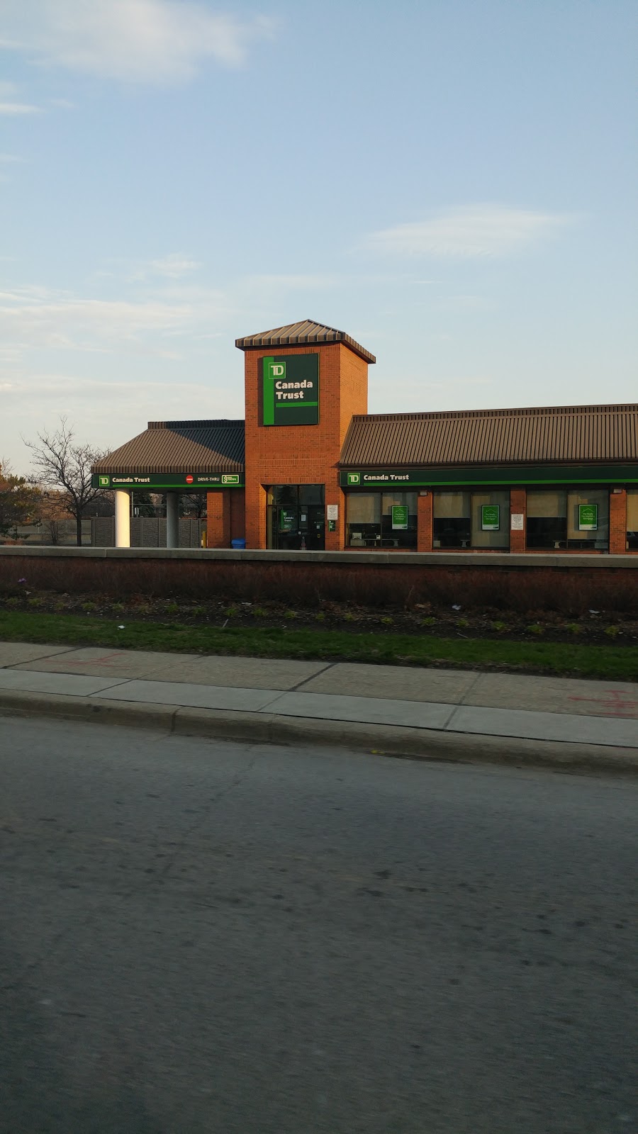 TD Canada Trust Branch and ATM | atm | 689 Evans Ave, Etobicoke, ON M9C 1A2, Canada | 4166958788 OR +1 416-695-8788