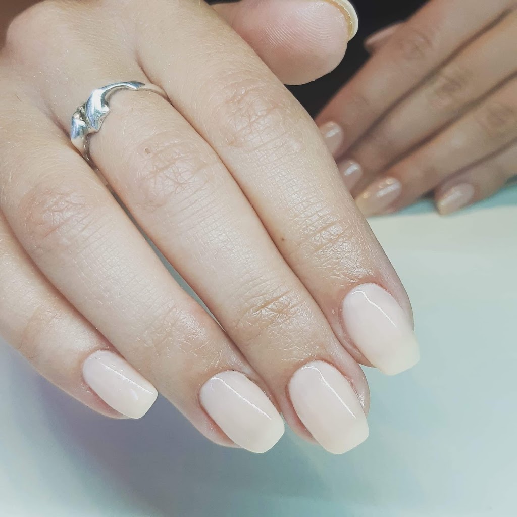 Mirror Mirror Salon & Spa | 1131 Lawson Ave Suite 2, Kelowna, BC V1Y 6T8, Canada | Phone: (250) 860-8727