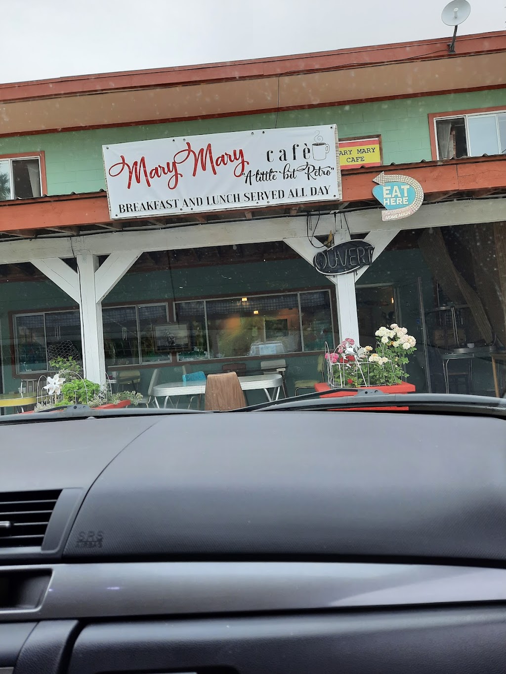 Mary Mary Café | Marble Bay Rd, Van Anda, BC V0N 3K0, Canada | Phone: (604) 486-7080