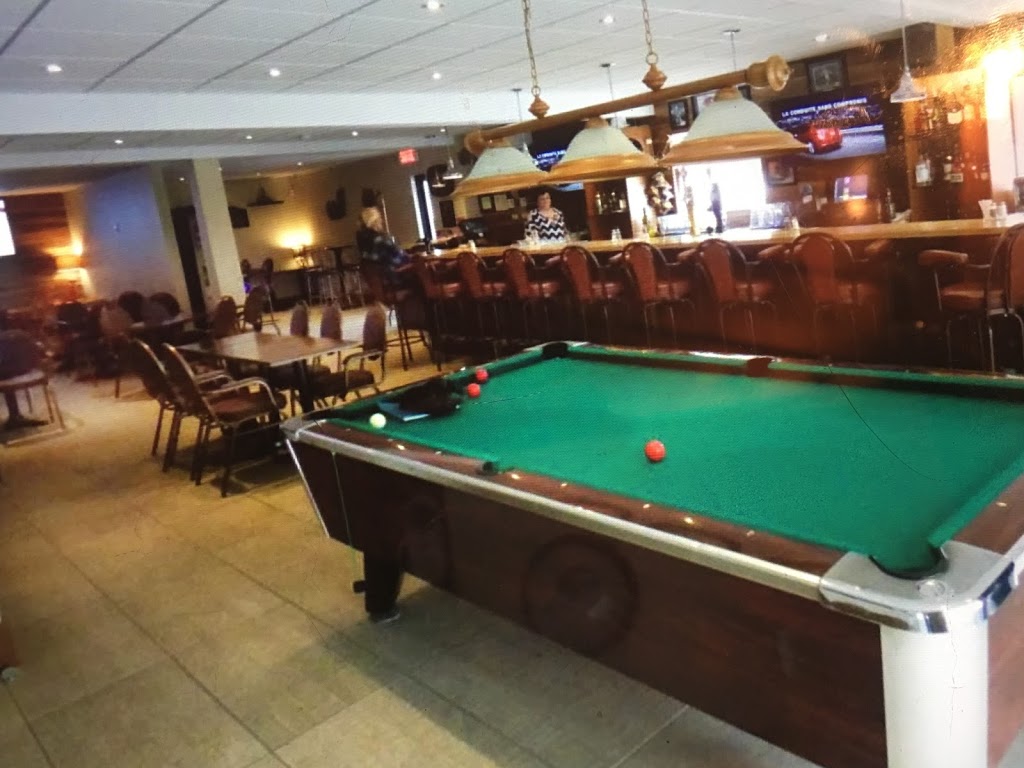 Taverne Du Quilleur | 97 Rue Saint Georges, Saint-Jérôme, QC J7Z 4Z4, Canada | Phone: (450) 436-6446
