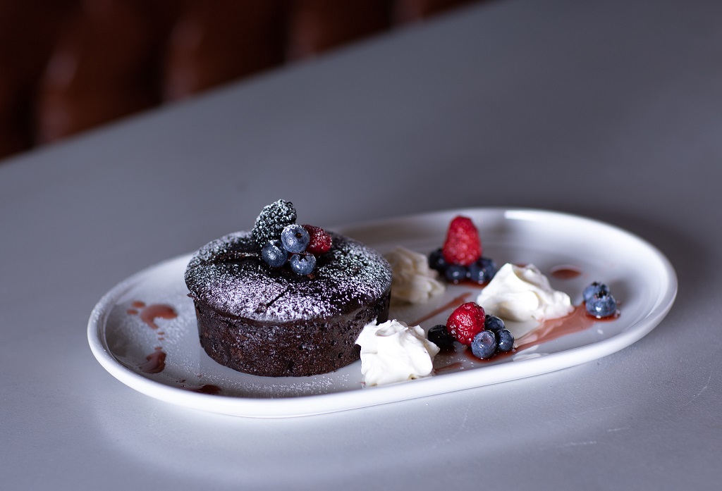 Rogue Kitchen & Bar | 35 Brunel Rd, Mississauga, ON L4Z 3E8, Canada | Phone: (647) 614-9989