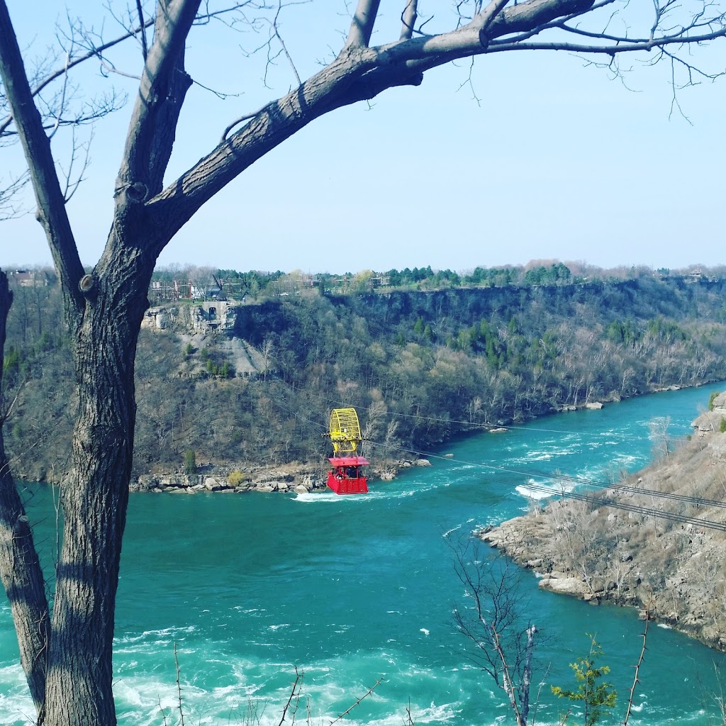 Blue Gables B&B | 4305 Simcoe St, Niagara Falls, ON L2E 1T5, Canada | Phone: (647) 865-5575