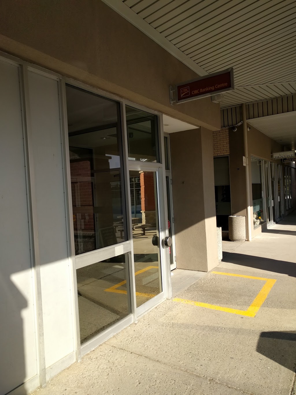 CIBC Branch with ATM | 14800 Yonge St, Aurora, ON L4G 1N3, Canada | Phone: (905) 727-4248