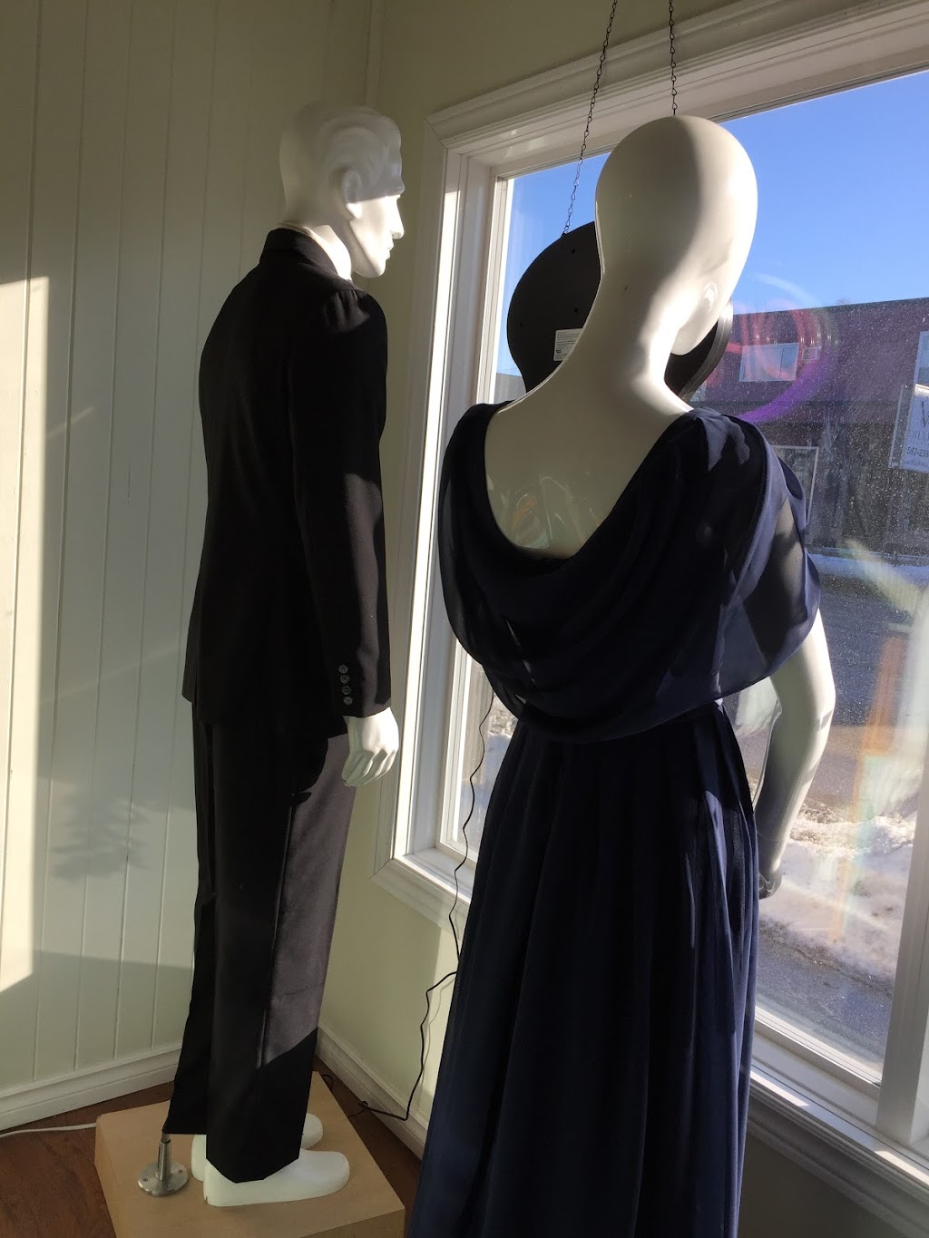 Mangrove Tailor | 75 Hespeler Ave #73, Winnipeg, MB R2L 0L2, Canada | Phone: (204) 691-3921