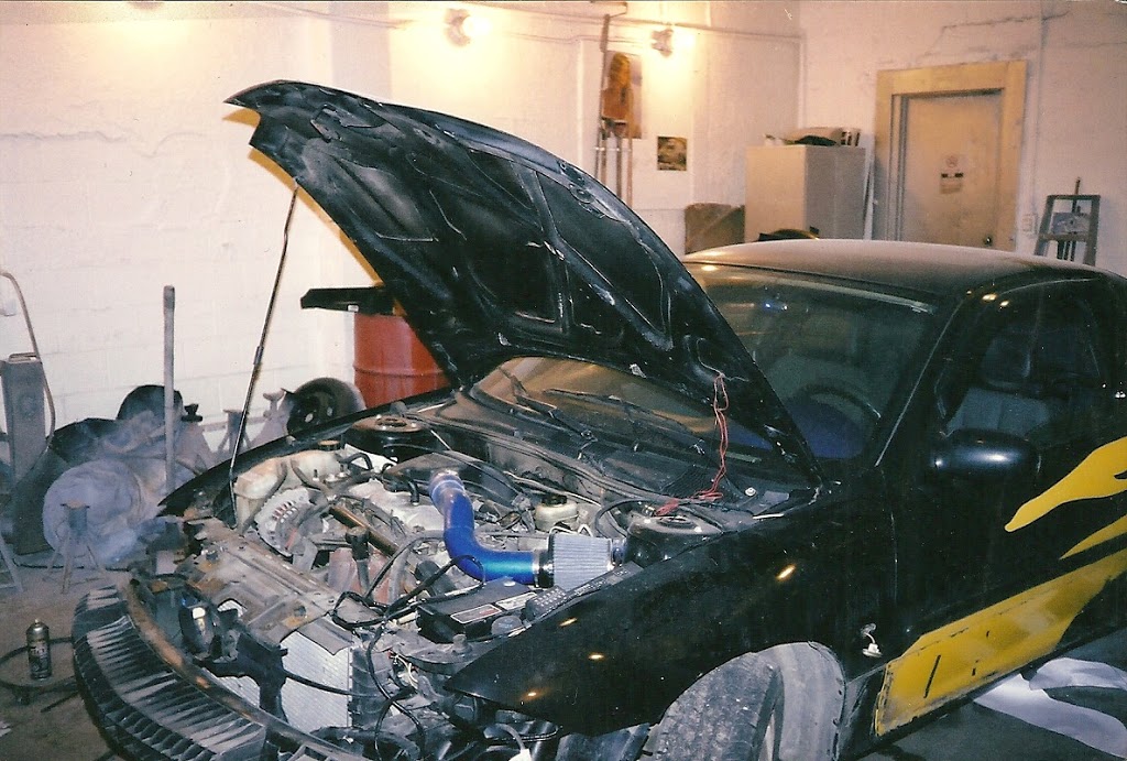 Bob Landry Collision | 24 Rue des Lutins, Gatineau, QC J9A 3M2, Canada | Phone: (819) 776-4852