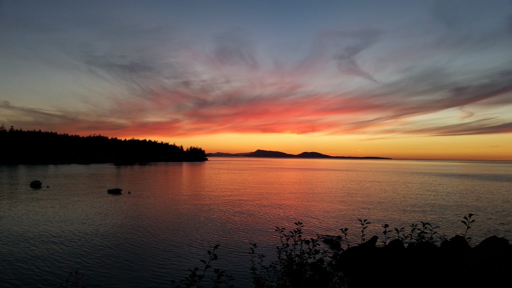 Point Thompson House | 364 Matia View Ln, Eastsound, WA 98245, USA | Phone: (360) 376-7888