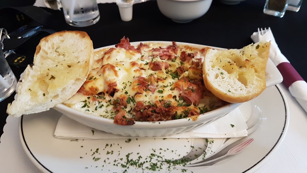 Prairie Harvest Restaurant | 205 Broadway St, Crystal City, MB R0K 0N0, Canada | Phone: (204) 873-2601