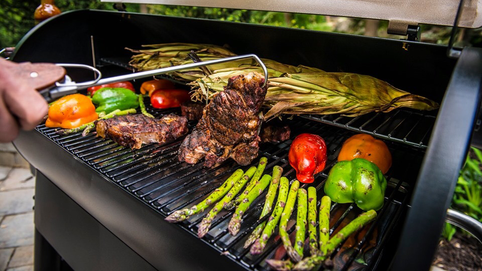 BBQ Land Kelowna | 2571 Hwy 97 N, Kelowna, BC V1X 4J5, Canada | Phone: (250) 862-2011