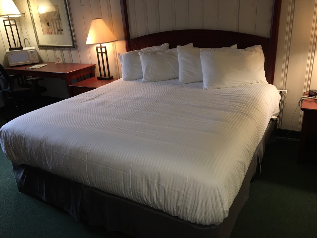 Mohawk Inn & Conference Centre | 9230 Guelph Line, Campbellville, ON L0P 1B0, Canada | Phone: (905) 854-2277