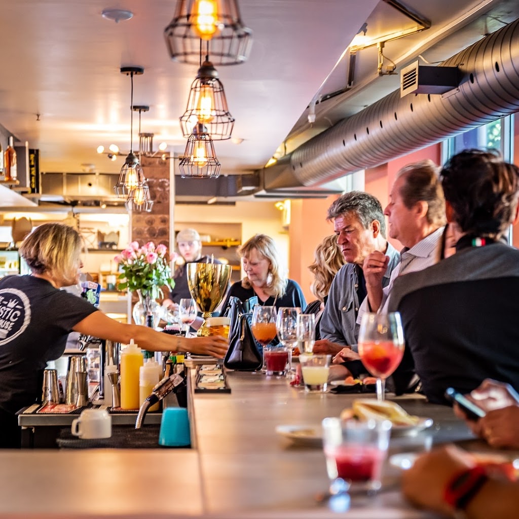 Rustic Social House | 2083 Lake Shore Blvd W, Toronto, ON M6S 1A1, Canada | Phone: (416) 251-5100