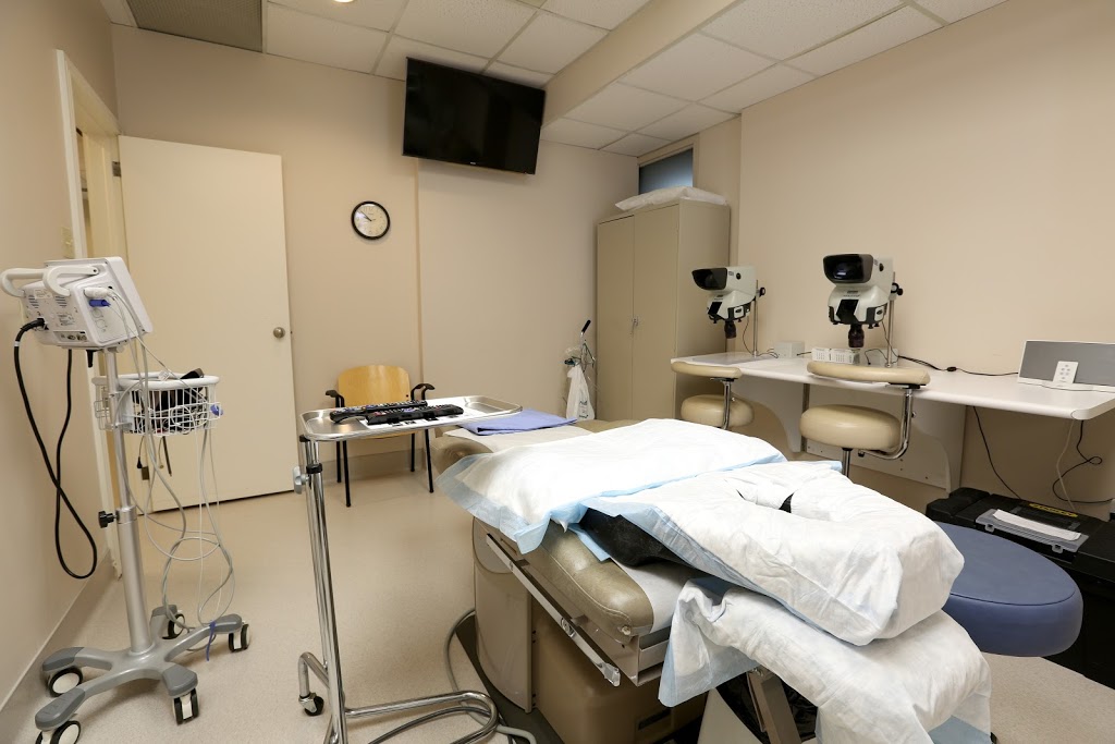 Toronto Hair Transplant Centre | 435 Reynolds St #206, Oakville, ON L6J 3M5, Canada | Phone: (877) 789-4247