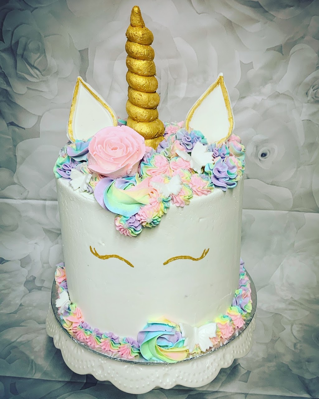 Cake Lovers Unite | 769 King St E, Cambridge, ON N3H 3N8, Canada | Phone: (519) 653-3663