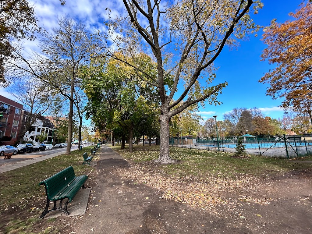 Parc John F.-Kennedy outdoor swimming pool | 860 Av. Outremont, Outremont, QC H2V 3N5, Canada | Phone: (514) 495-6211