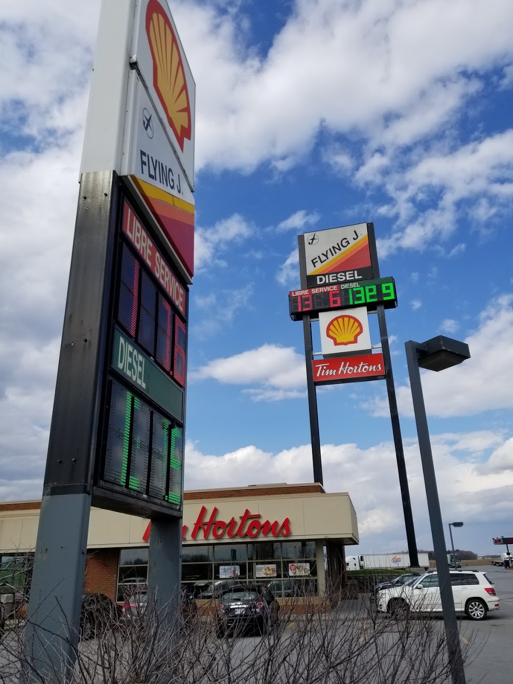 Flying J Truck Stop | 569 Rue Principale, Sainte-Hélène-de-Bagot, QC J0H 1M0, Canada | Phone: (450) 791-2232