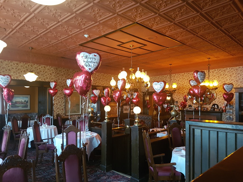 The Olde School Restaurant | 687 Powerline Rd, Brantford, ON N3V 0A4, Canada | Phone: (519) 753-3131