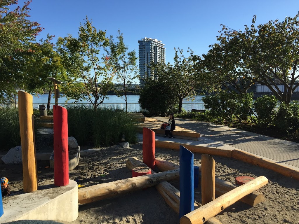 Quayside Park | 1260 Quayside Dr, New Westminster, BC V3M 7B1, Canada
