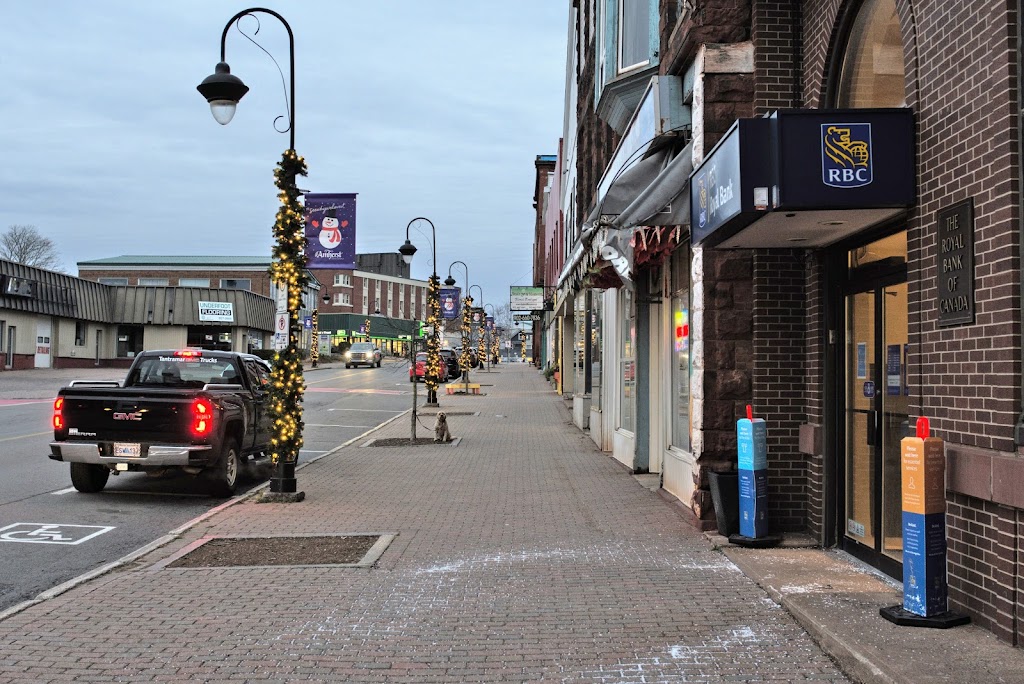 RBC Royal Bank | 103 Victoria St E, Amherst, NS B4H 1X9, Canada | Phone: (902) 667-7275
