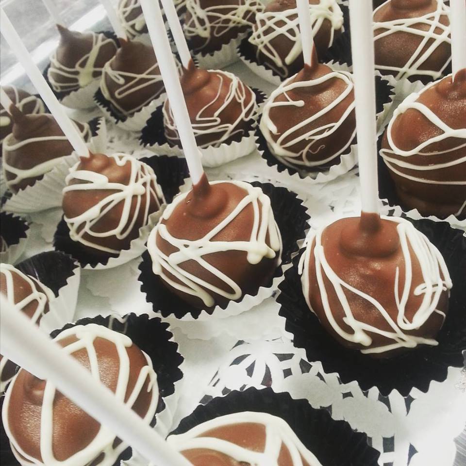 De-Liz-cious! Treats | 19 Draper St, Brantford, ON N3T 6P8, Canada | Phone: (519) 304-3463