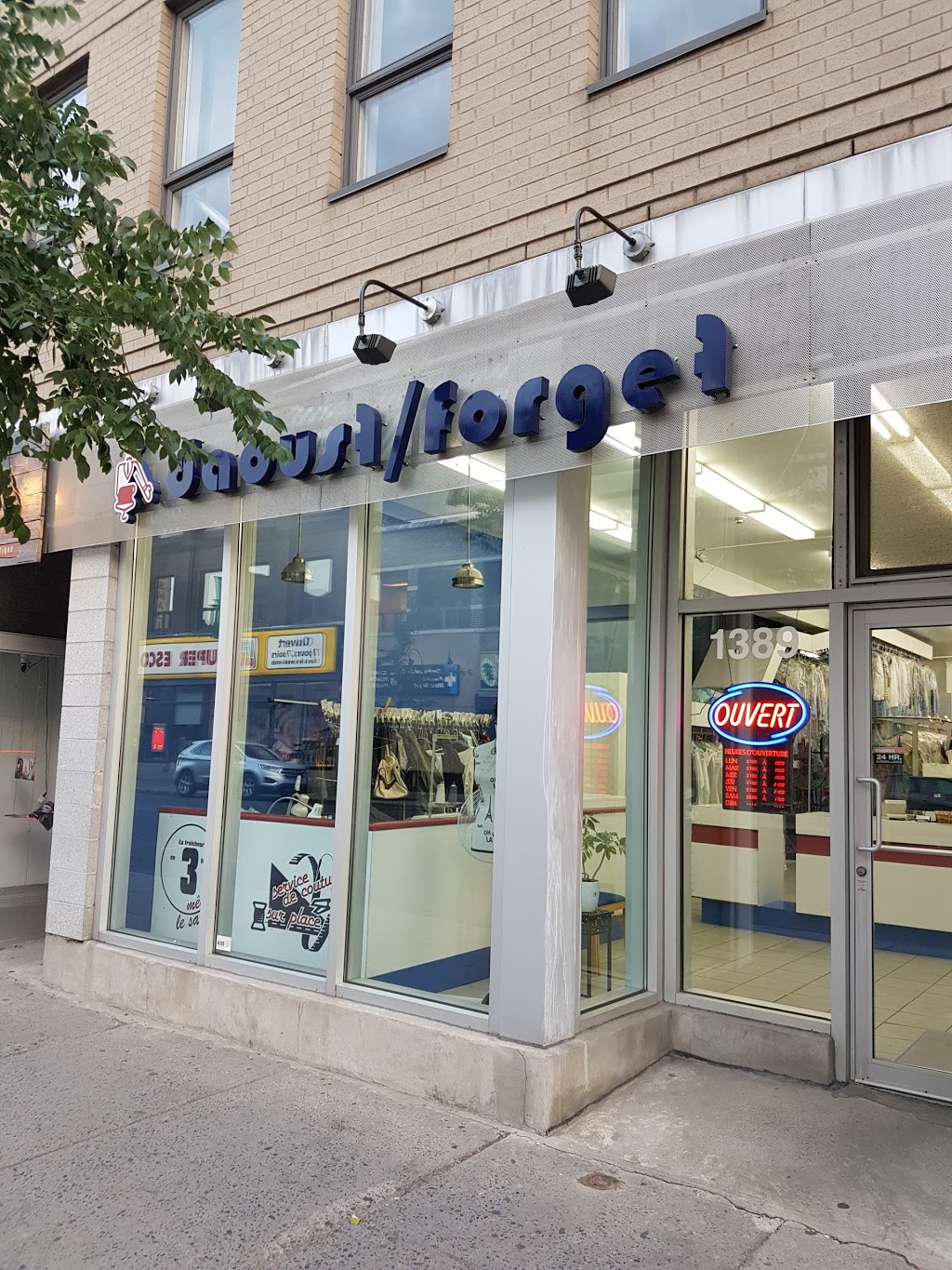 Daoust Nettoyeurs Écoperformants | 1389 Avenue du Mont-Royal E, Montréal, QC H2J 1Y7, Canada | Phone: (514) 523-1242