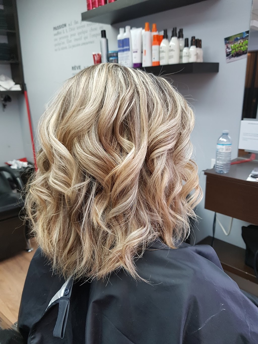 Coiffure Lyne Provencher | 1279 Avenue du Lac-Saint-Charles, Québec, QC G3G 2T6, Canada | Phone: (418) 849-0006