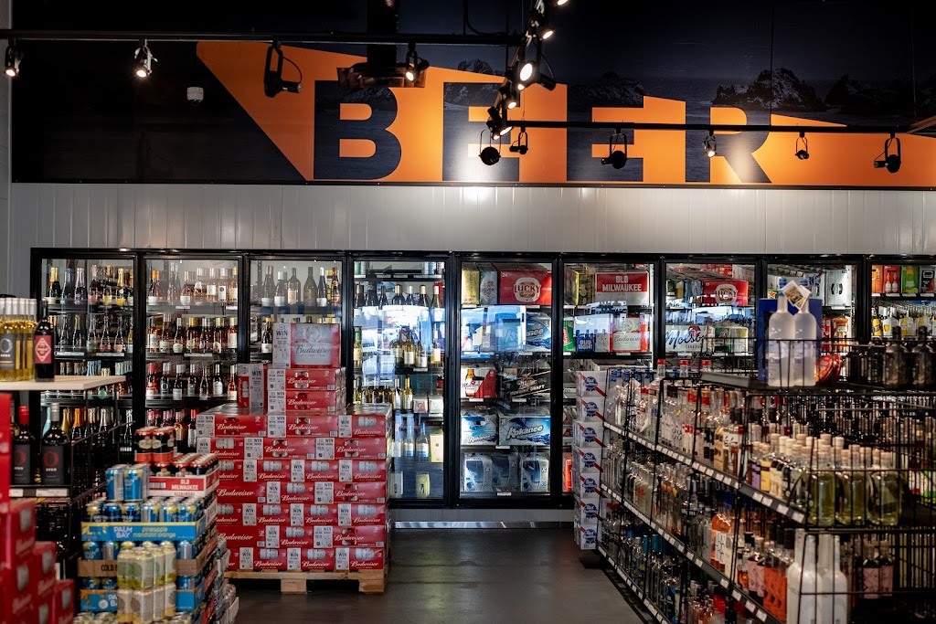 Lighthouse Liquor Store | 5755 Cowrie St Unit 2, Sechelt, BC V0N 3A0, Canada | Phone: (604) 885-4494