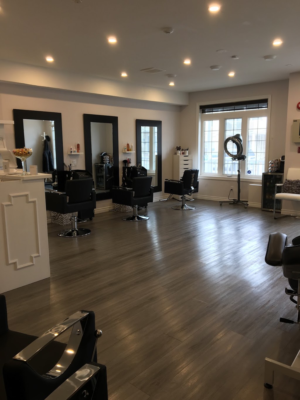 Hair Dome | 615 Liverpool Rd, Pickering, ON L1W 1R1, Canada | Phone: (289) 314-1617